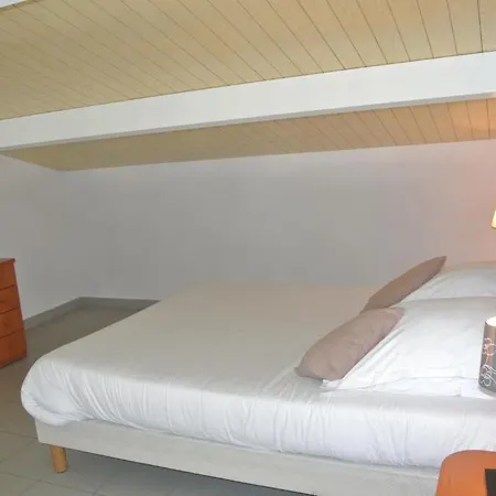 Bella Vista Hotel, & Maisons מלון דירות