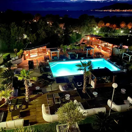 Bella Vista Hotel, & Gastronomie 酒店 4*