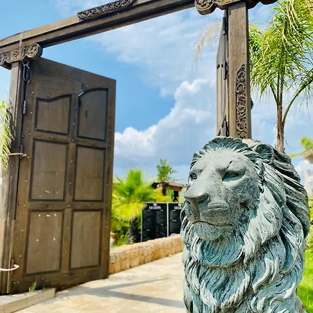 Bella Vista Hotel, & Maisons 3*