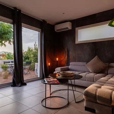 Bella Vista Hotel, & Maisons بورْتِكْسْيو
