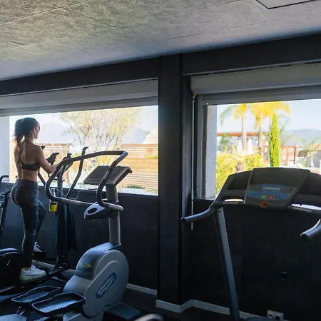 Bella Vista Hotel, & Maisons 3*