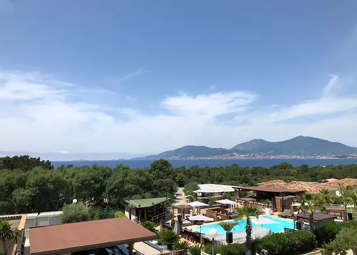 Bella Vista Hotel, & Maisons