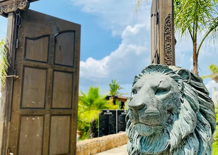 Bella Vista Hotel, & Maisons 3*