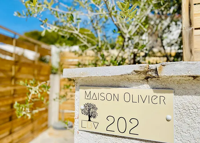 Apart-hotel Bella Vista Hotel, & Maisons Porticcio (Corsica)