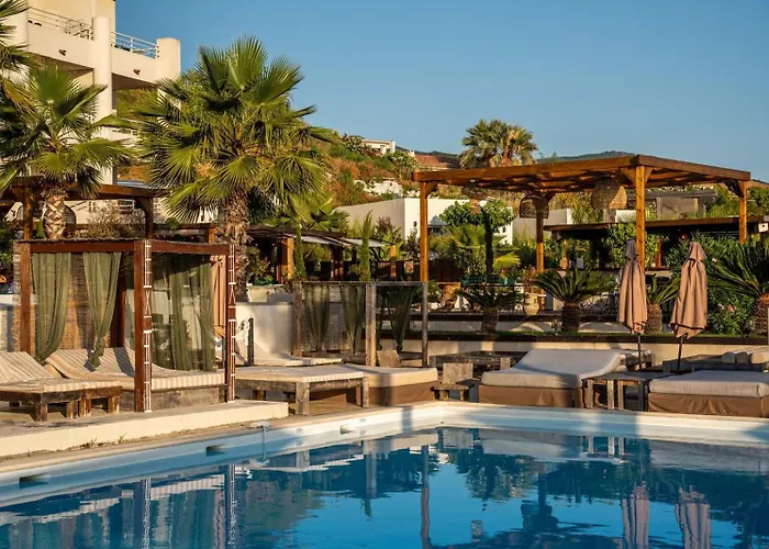 Apart-hotel Bella Vista Hotel, & Maisons 3*