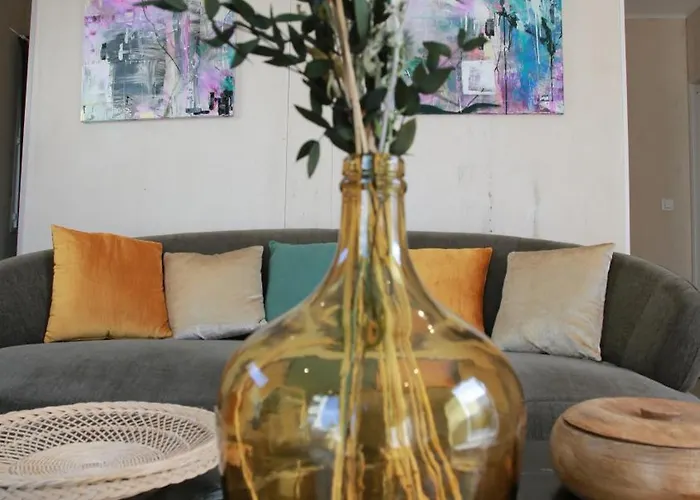 מלון דירות Bella Vista Hotel, & Maisons 3*